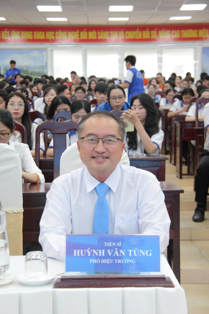 Chương trình chào đón tân sinh viên khóa 14 năm 2026